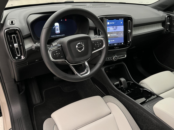 Volvo EX40 ULTRA SINGLE MOTOR EXT. RANGE