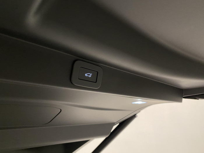 Land Rover Range Rover P530 AUTOBIOGRAPHY REZERVACE