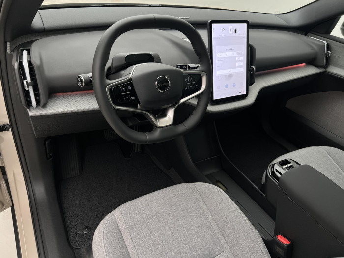 Volvo EX30 PURE TWIN PERFORMANCE ULTRA