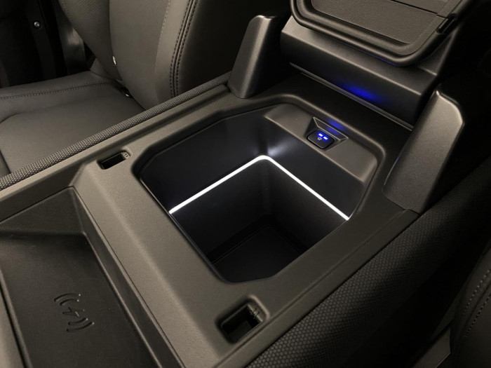 Land Rover Defender 130 D300 OUTBOUND 3.0 d