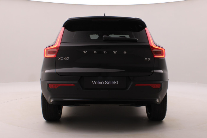 Volvo XC40 B3 DARK PLUS AUT CZ