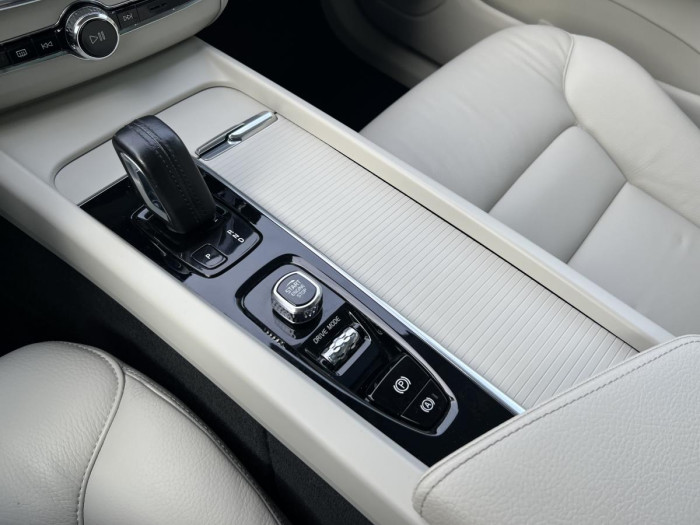 Volvo XC60 B4 MOMENTUM Aut 1.maj. 2.0 Momentum