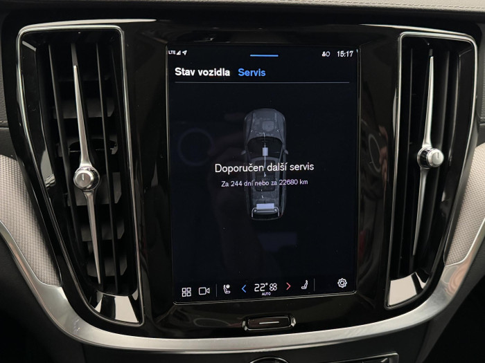 Volvo V60 CC B4 AWD ULTIMATE REZERVACE 2.0 CC CC