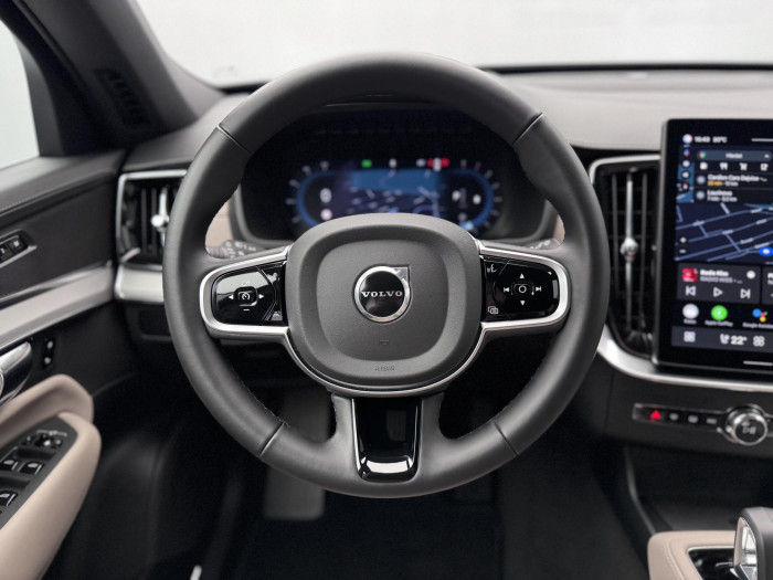 Volvo XC90 B5 AWD CORE AUT CZ 1.maj