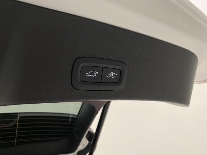 Volvo XC40 B3 AUT DARK PLUS