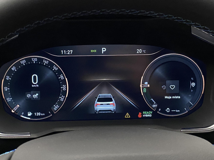 Lynk & Co 01 PHEV DCT REZERVACE