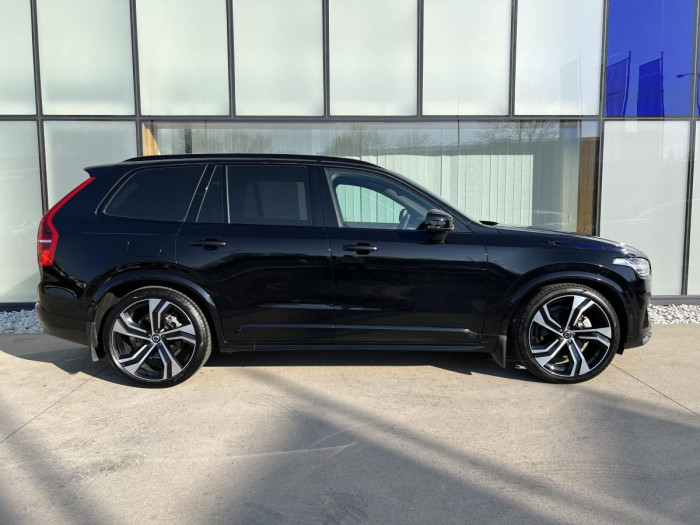 Volvo XC90 B5 AWD ULT. DARK REZERVACE