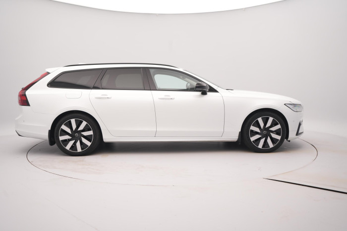 Volvo V90 T6 AWD RECHARGE DARK 1.maj