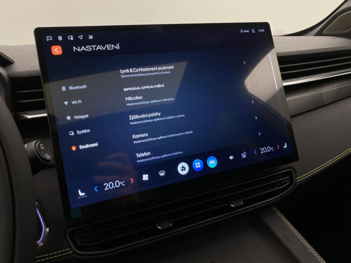 Lynk & Co 01 01 MORE PHEV