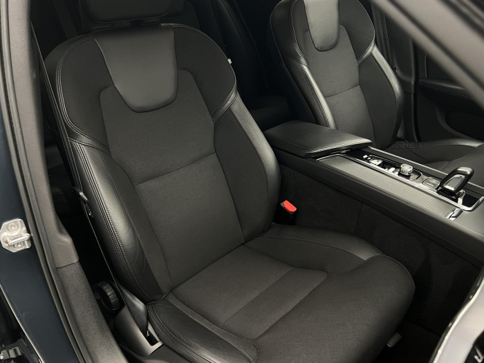 Volvo V60 B4 MOMENTUM AUT 2.0 Momentum