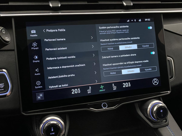 Lynk & Co 01 PHEV DCT AUT REZERVACE