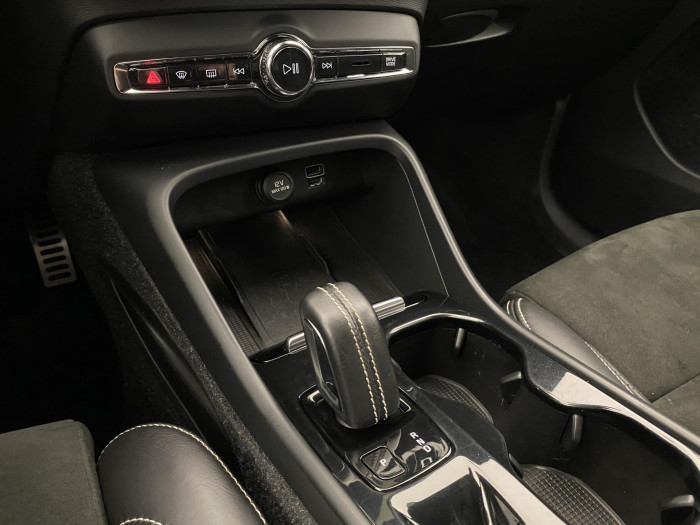 Volvo XC40 D4 AWD R-DESIGN AUT CZ 2.0 d