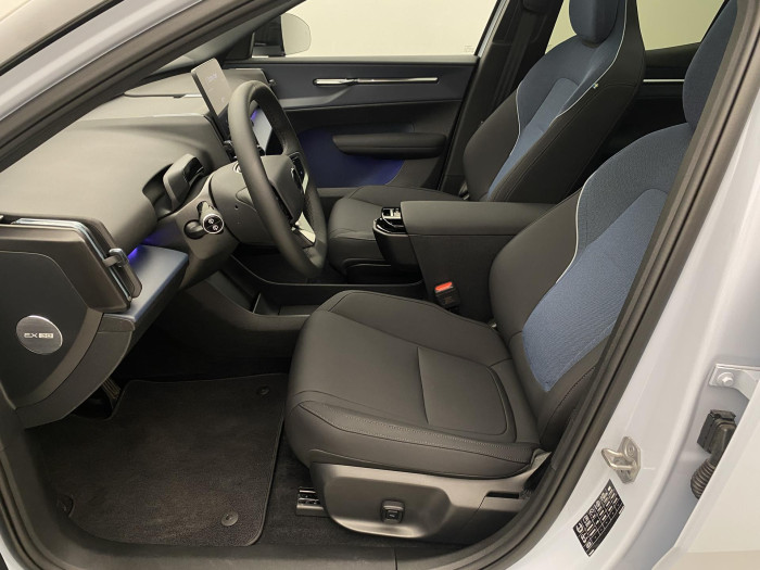 Volvo EX30 PURE ELECTRIC TWIN ULTRA