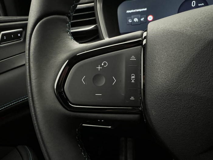 Lynk & Co 01 PHEV DCT AUT 1.maj.