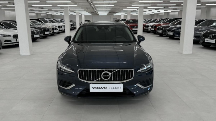 Volvo V60 T6 AWD RECHARGE AT REZERVACE 2.0 AT