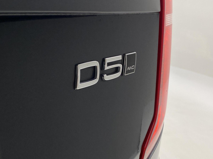 Volvo XC90 D5 AWD MOMENTUM AUT CZ 2.0 d Momentum