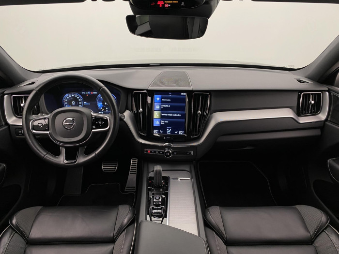 Volvo XC60 B5 AWD R-DESIGN AUT