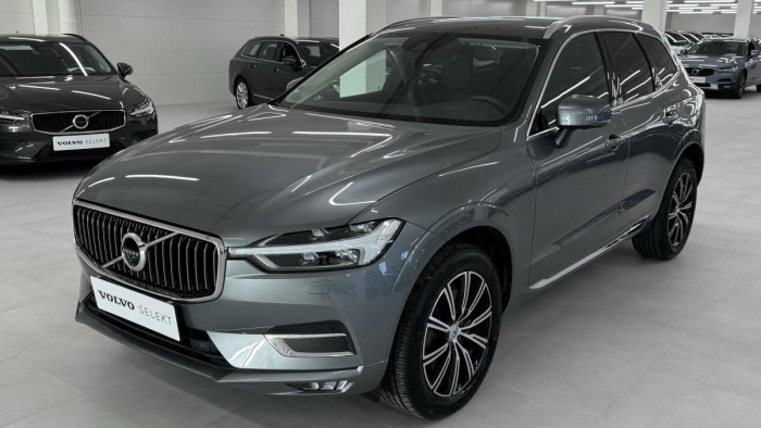 Volvo XC60 B5 AWD INSCRIPTION REZERVACE