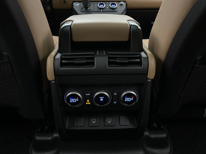 Land Rover Defender 110 D300 X-DYNAMIC HSE AWD AUT 3.0 d Dynamic