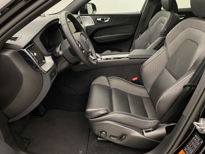 Volvo XC60 B5 AWD ULTRA BLACK EDITION CZ 2.0 Edition