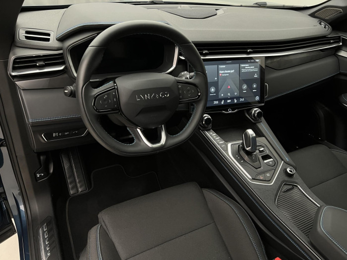 Lynk & Co 01 PHEV DCT 1.maj.