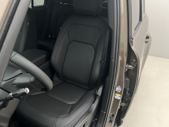 Land Rover Defender 110 D250 X-DYNAMIC SE AWD Aut 3.0 d Dynamic SE