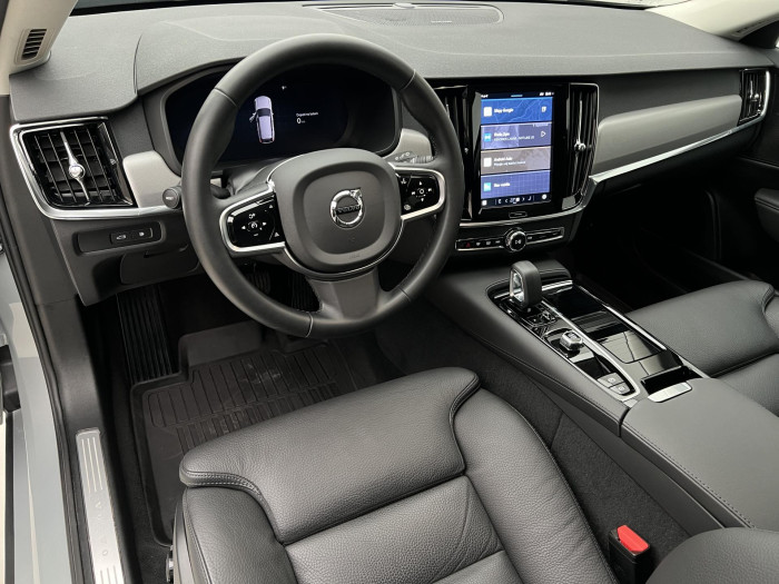 Volvo V90 T6 AWD RECHARGE PLUS DARK AUT