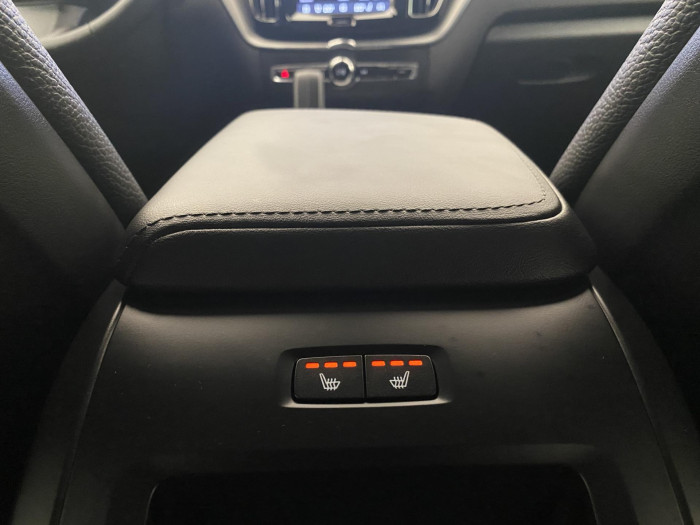 Volvo XC60 B5 AWD DARK PLUS AUT