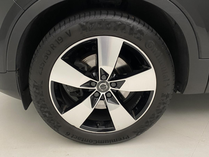 Volvo XC40 T5 AWD MOMENTUM REZERVACE 2.0 Momentum