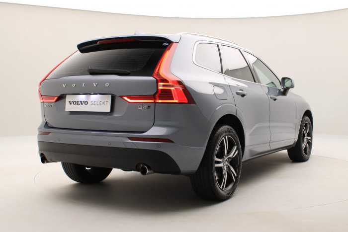 Volvo XC60 B4 AWD MOMENTUM REZERVACE 2.0 Momentum