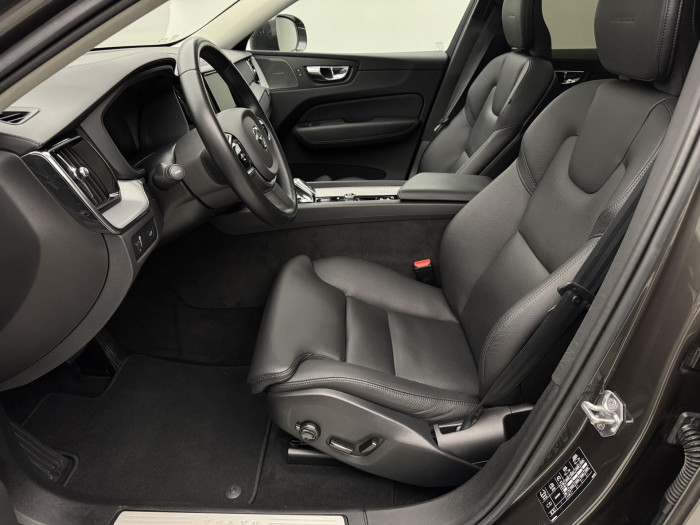 Volvo XC60 B4 AWD INSCRIPTION AUT