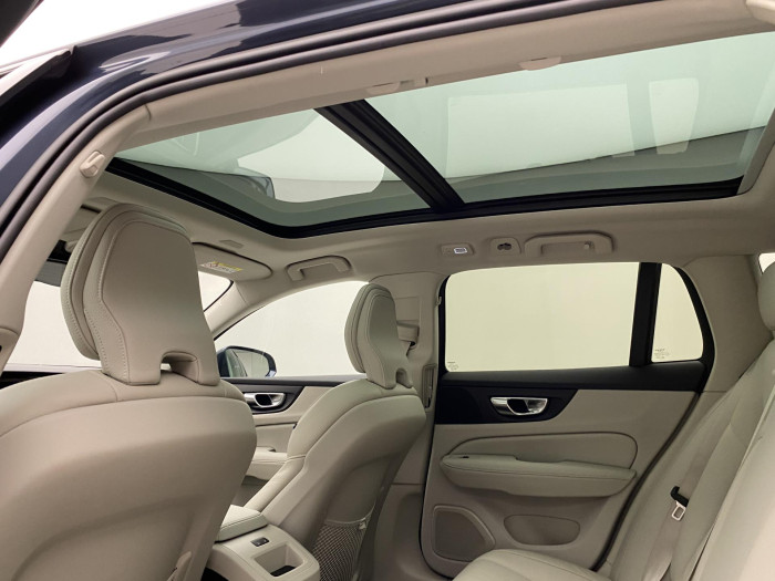 Volvo V60 CC B4 AWD BRIGHT PLUS AUT CZ