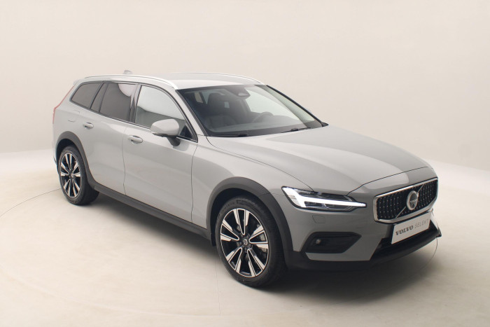 Volvo V60 CC B5 AWD PLUS AUT 1.maj
