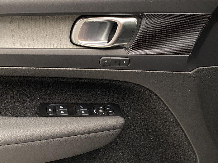 Volvo XC40 B4 AWD INSCRIPTION AUT CZ