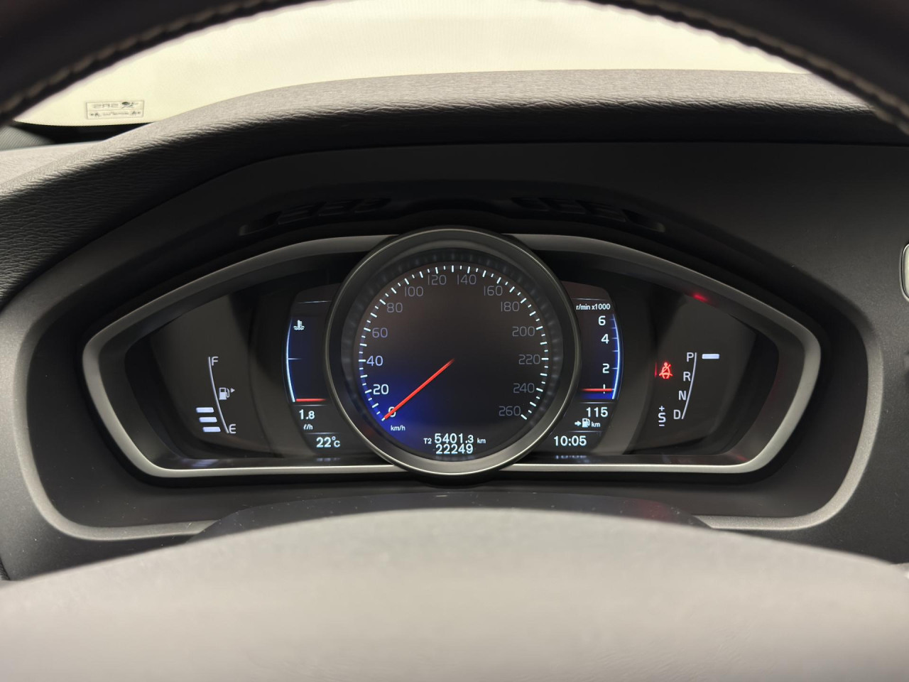 Volvo V40 T3 R-DESIGN AUT