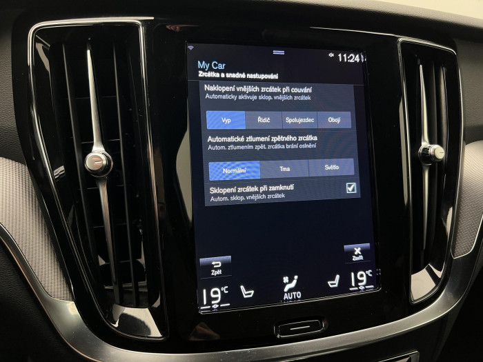 Volvo V60 T8 AWD RECHARGE R-DESIGN AUT