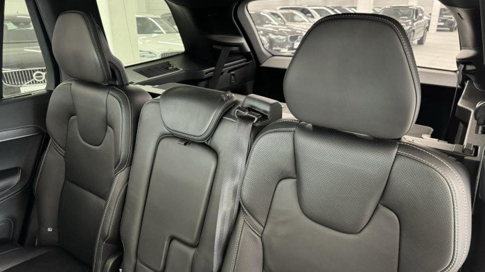 Volvo XC90 T6 AWD R-DESIGN AUT REZERVACE