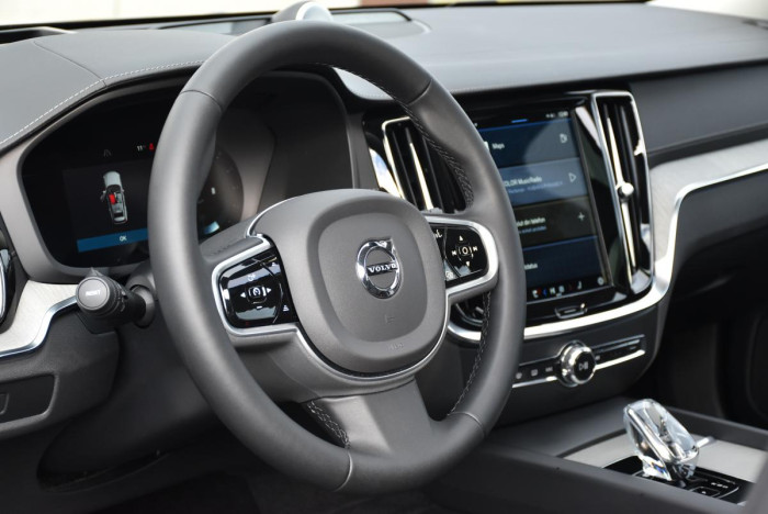 Volvo V60 CC B5 AWD ULTIMATE REZERVACE 2.0 CC CC