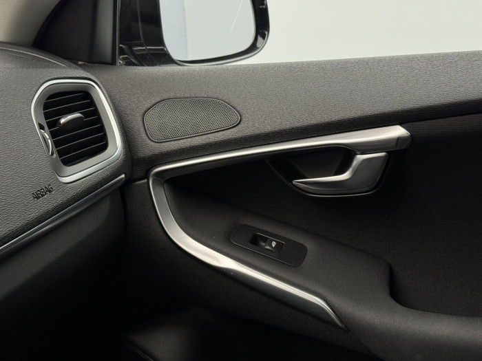Volvo V40 D2 MOMENTUM AUT 2.0 d Momentum