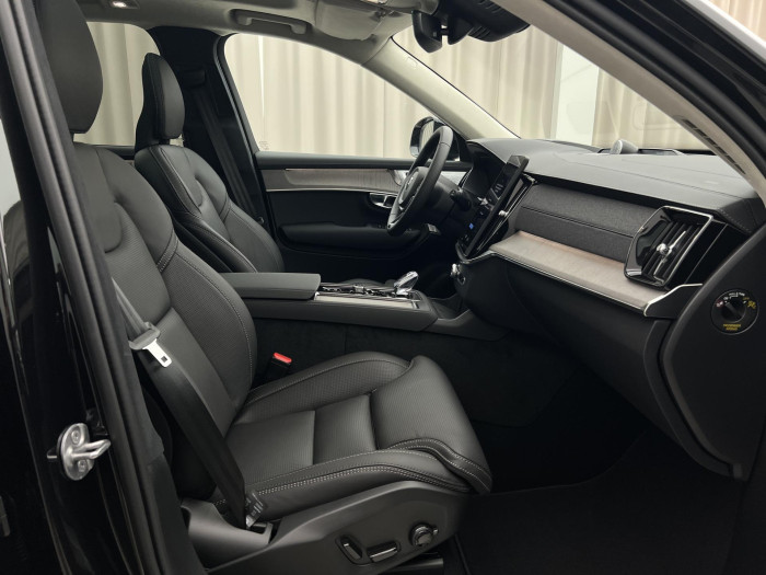 Volvo XC90 T8 AWD RECHARGE DARK ULTRA AUT