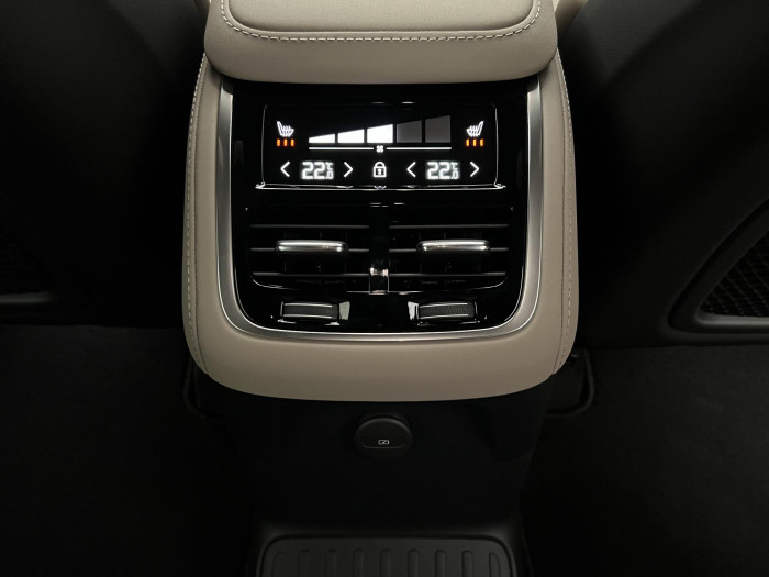 Volvo XC90 T8 AWD RECHARGE BRIGHT PLUS