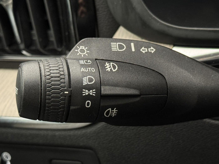 Volvo XC60 B4 INSCRIPTION AUT CZ