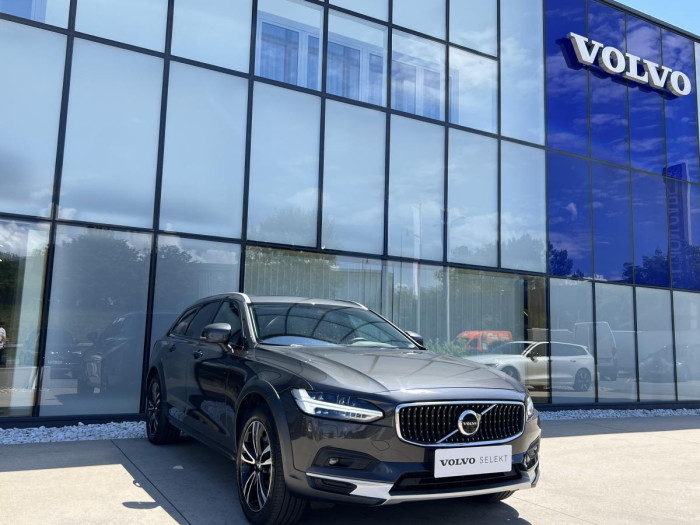 Volvo V90 CROSS COUNTRY B4 AWD Aut 1.maj