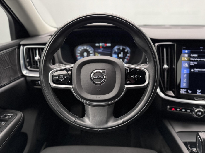 Volvo V60 B4 MOMENTUM PRO AUT 2.0 Momentum