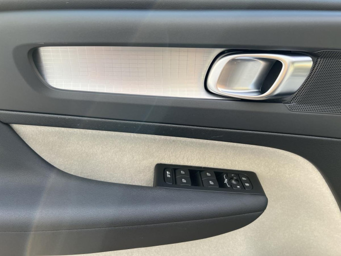 Volvo XC40 T3 MOMENTUM 1.maj. 1.5 Momentum