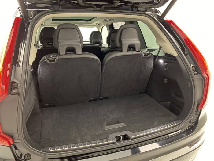 Volvo XC90 T8 AWD INSCRIPTION REZERVACE