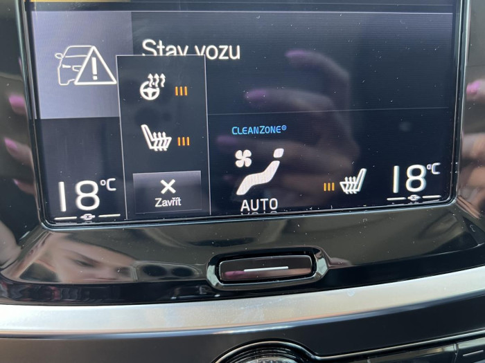 Volvo V60 D3 MOMENTUM Aut CZ REZERVACE 2.0 d Momentum