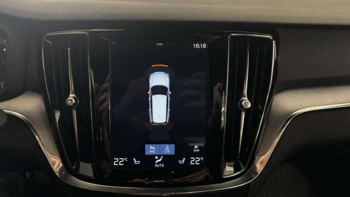 Volvo V60 D4 AWD MOMENTUM REZERVACE 2.0 d Momentum