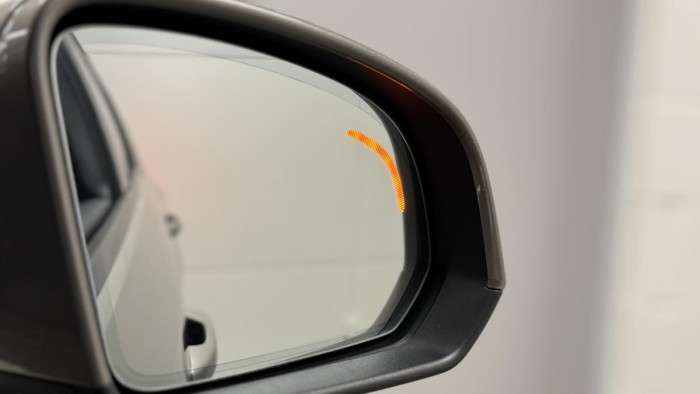 Volvo XC40 B4 AWD MOMENTUM REZERVACE 2.0 Momentum