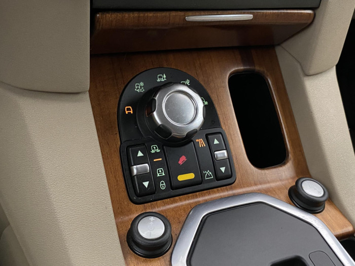 Land Rover Discovery SDV6 HSE AWD AUT CZ